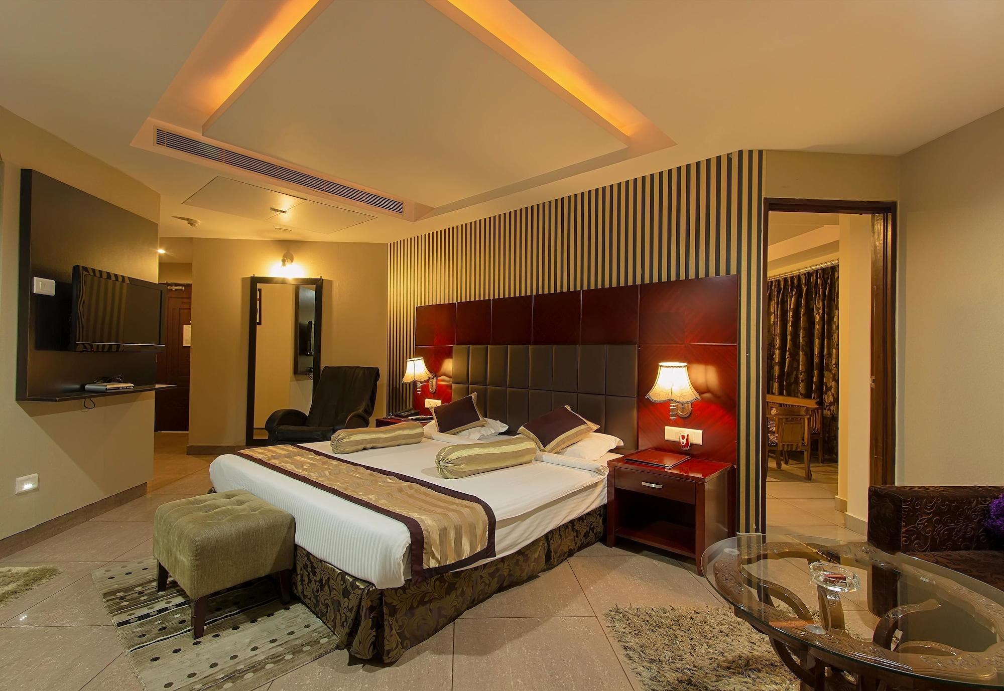 Hotel Gateway Grandeur Guwahati Esterno foto