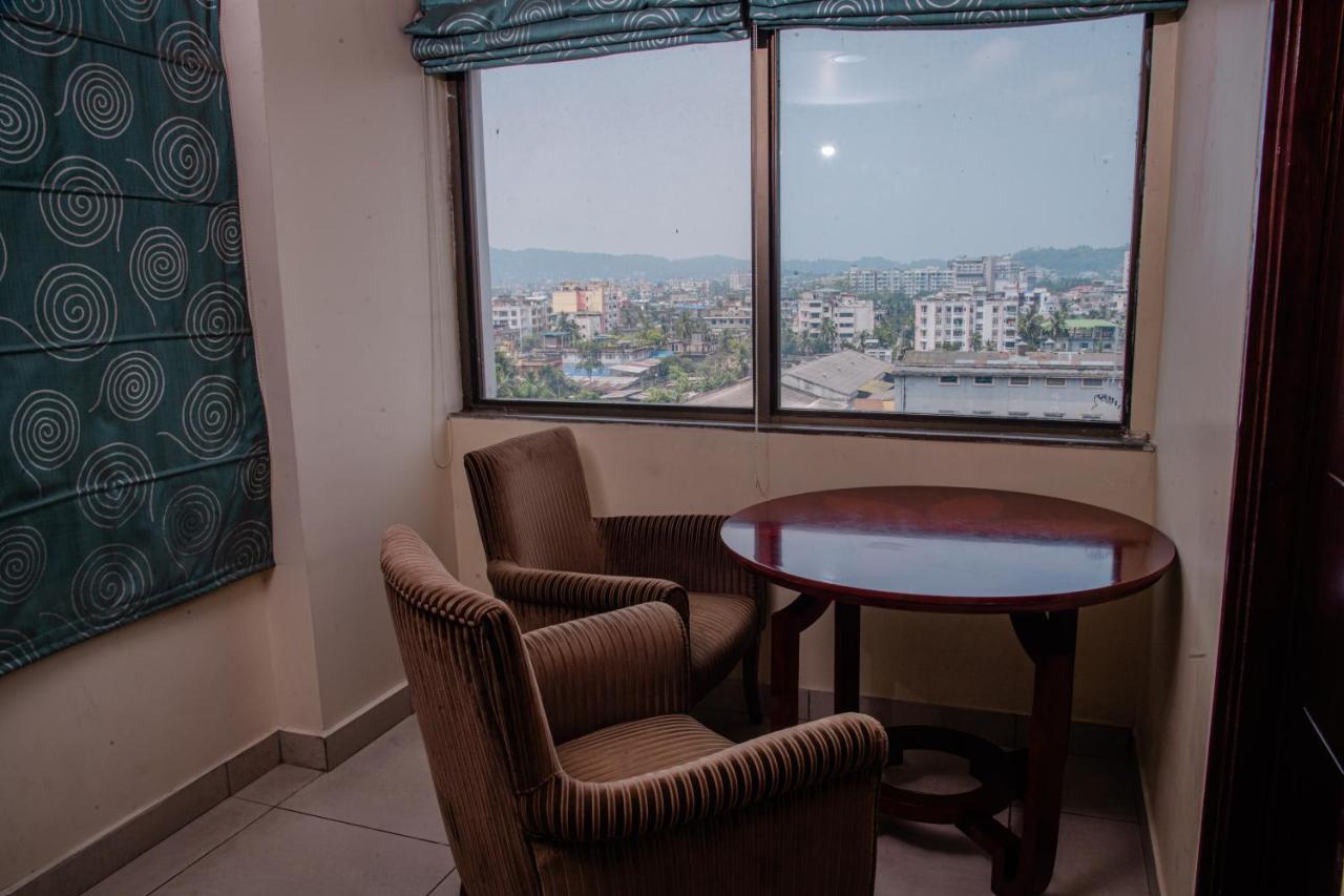 Hotel Gateway Grandeur Guwahati Esterno foto