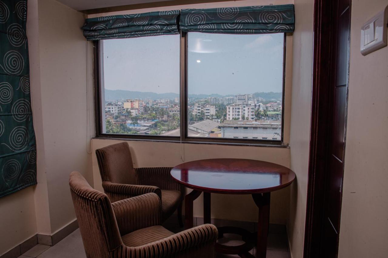 Hotel Gateway Grandeur Guwahati Esterno foto