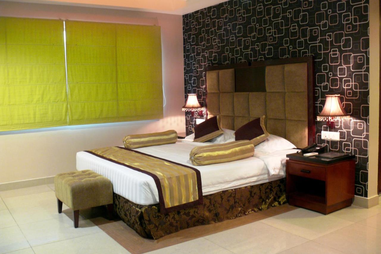 Hotel Gateway Grandeur Guwahati Esterno foto