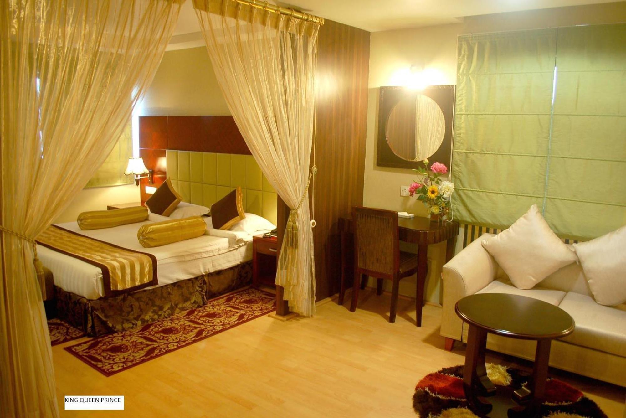 Hotel Gateway Grandeur Guwahati Esterno foto