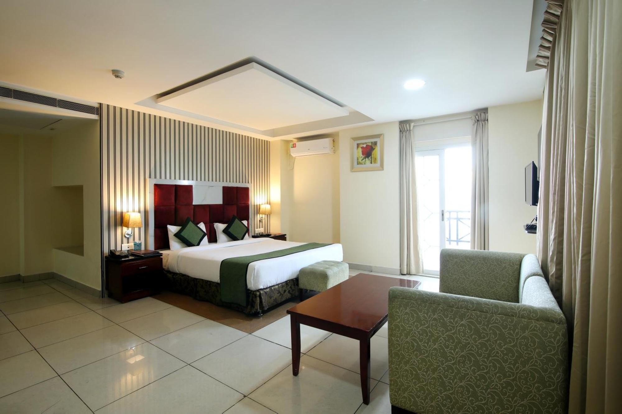 Hotel Gateway Grandeur Guwahati Esterno foto