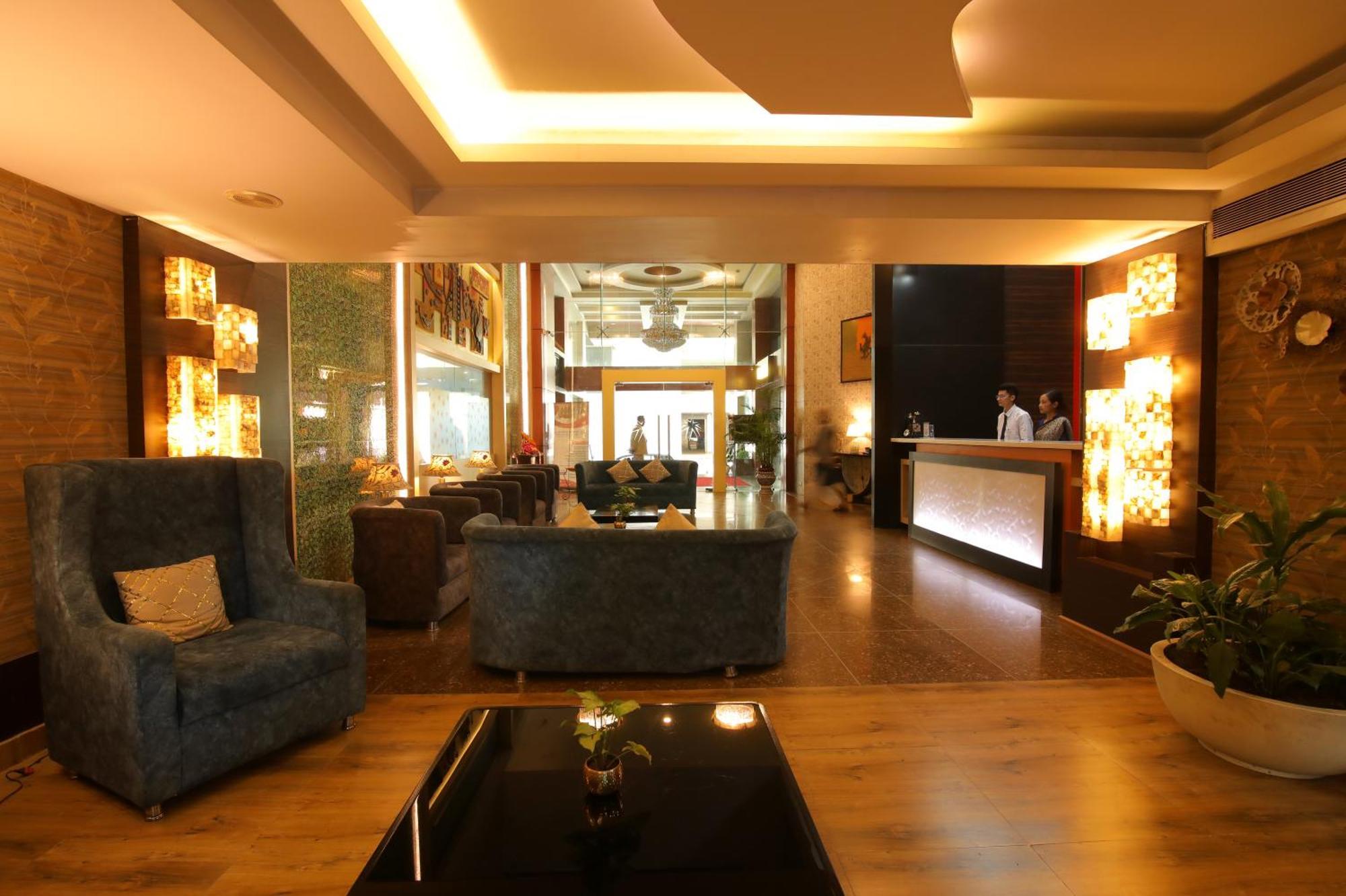 Hotel Gateway Grandeur Guwahati Esterno foto