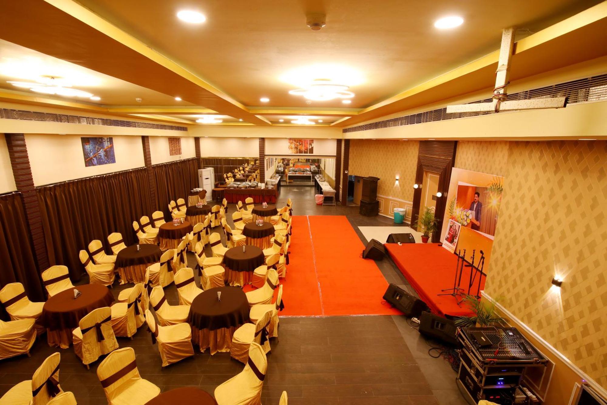 Hotel Gateway Grandeur Guwahati Esterno foto