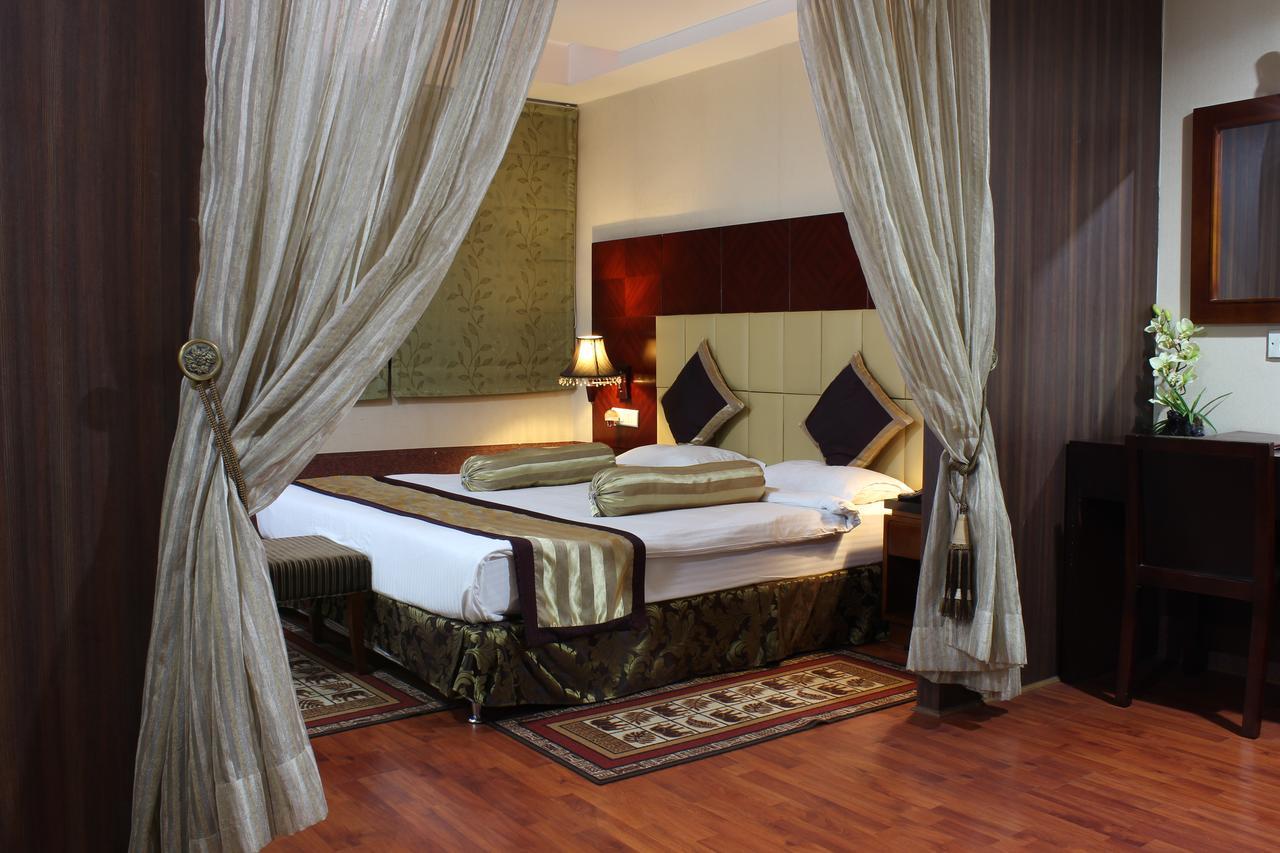 Hotel Gateway Grandeur Guwahati Esterno foto
